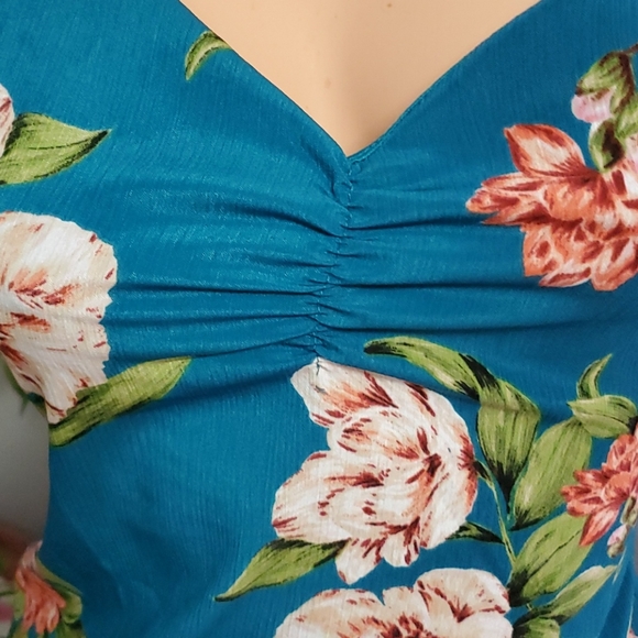 STUNNING SUMMER DRESS - Picture 8 of 12